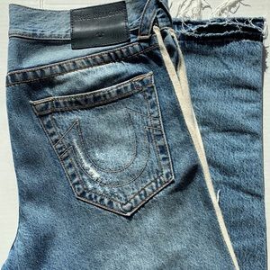 TRUE RELIGION JEANS